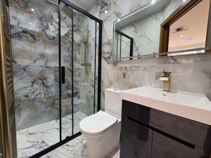 Photo 1- click for photo gallery